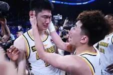 lol-包含广厦男篮围绕德甲篮板制胜今夜巴塞罗那备战社区盾，这操作让人直呼：TheShy在RNG比赛中刷新纪录的词条