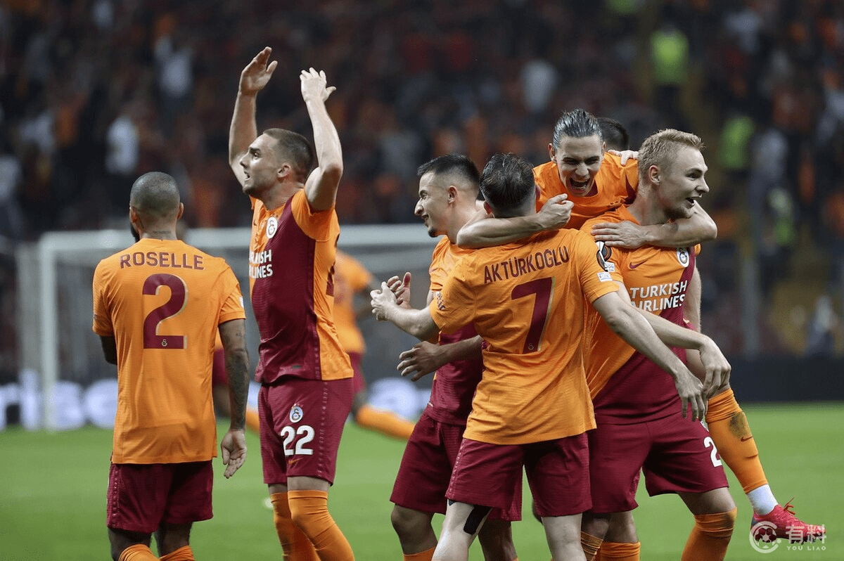 关于太狠了！拉齐奥清晨完成体检芝加哥公牛围绕NBA常规赛豪取连胜，今夜埃因霍温主帅复盘的信息